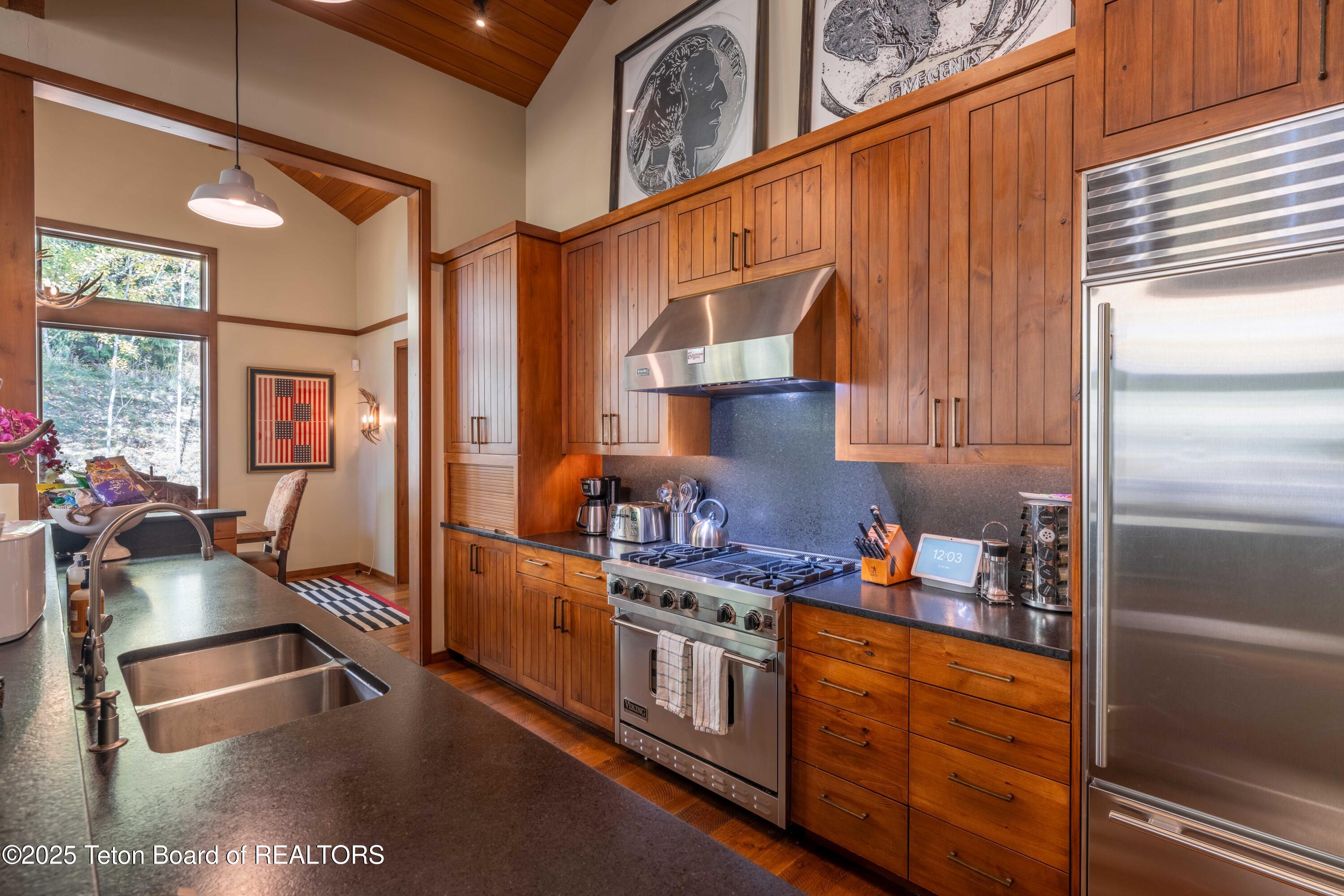 3084 Garnet Road Teton Village, WY 83025 - Photo 8 of 42 kitchen