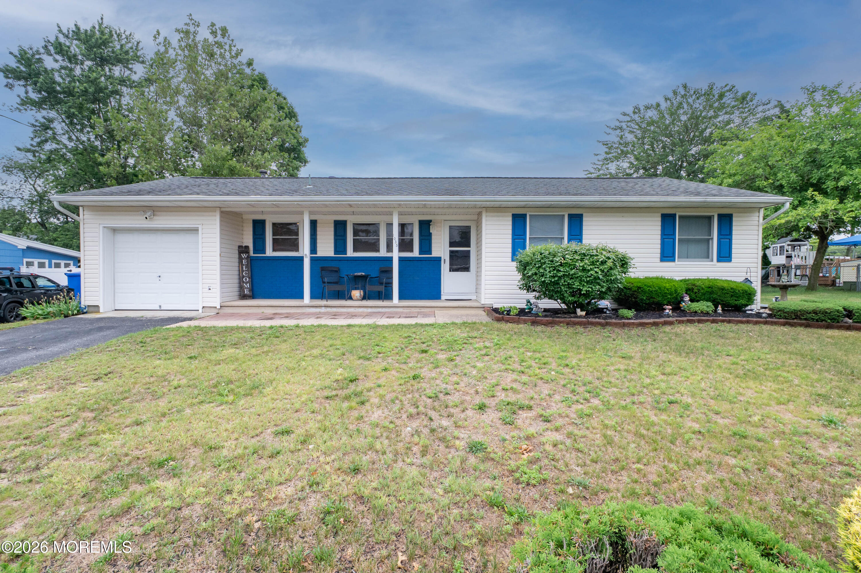 1035 Valley Stream Road Toms River, NJ 08753 - Photo 2 of 33 1035 Valley Stream--2