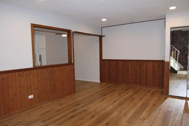 $2,000 | 184 Betty Court, Unit B, Bartlett, IL 60103