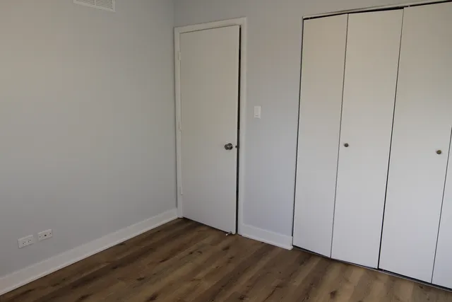 $2,000 | 184 Betty Court, Unit B, Bartlett, IL 60103