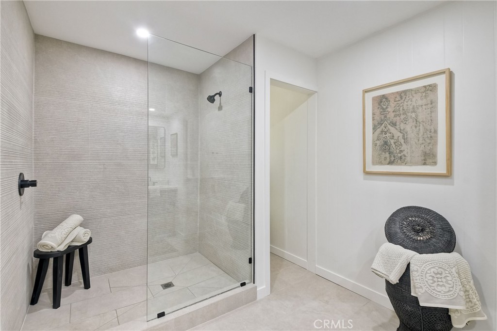 762 Hamilton Lane Fallbrook, CA 92028 - Photo 23 of 39 a bathroom with a shower