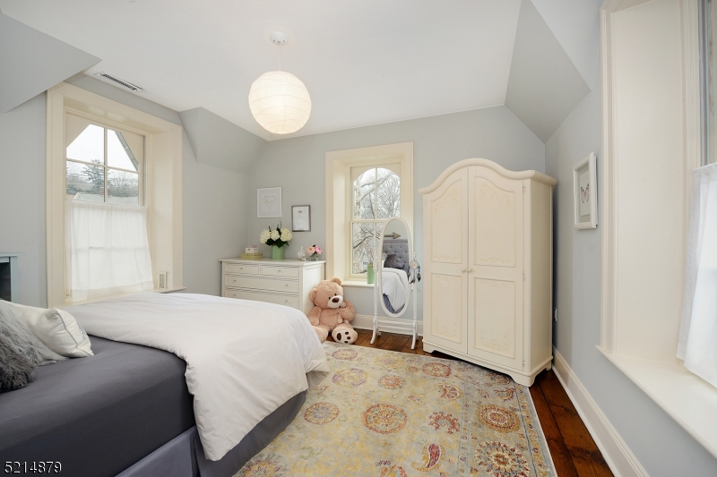 185 Valley Road Montclair, NJ 07042 - Photo 21 of 23 Gallery Image 21