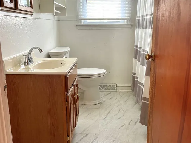 $1,250 | 560 Beecher Street, Elmira, NY 14904