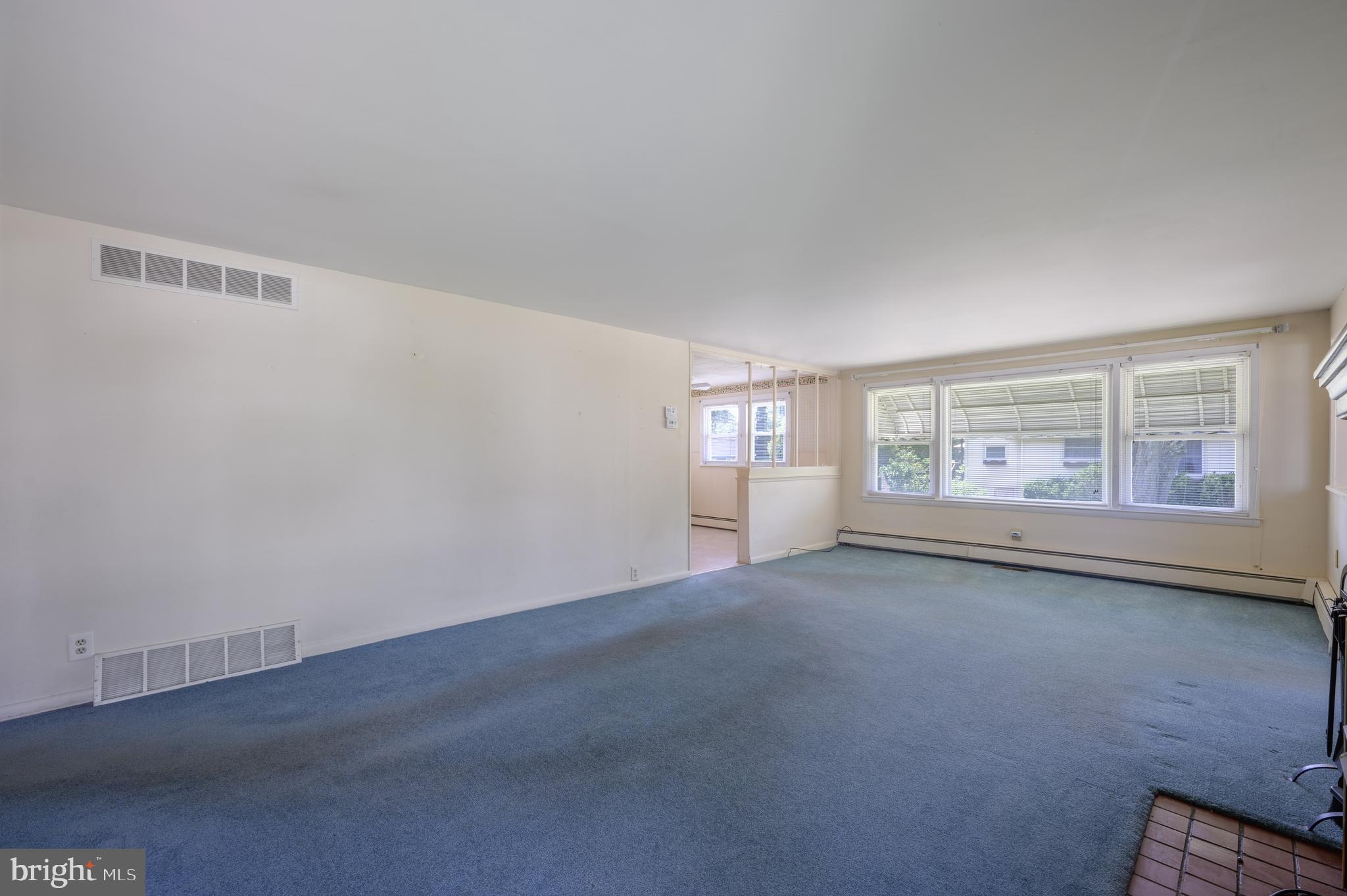 46 Watson Boulevard Clementon, NJ 08021 - Photo 3 of 24