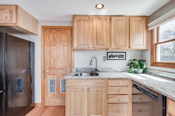 20 Jeffrey Road Billerica, MA 01821 - Photo 9 of 19 Gallery Image 9