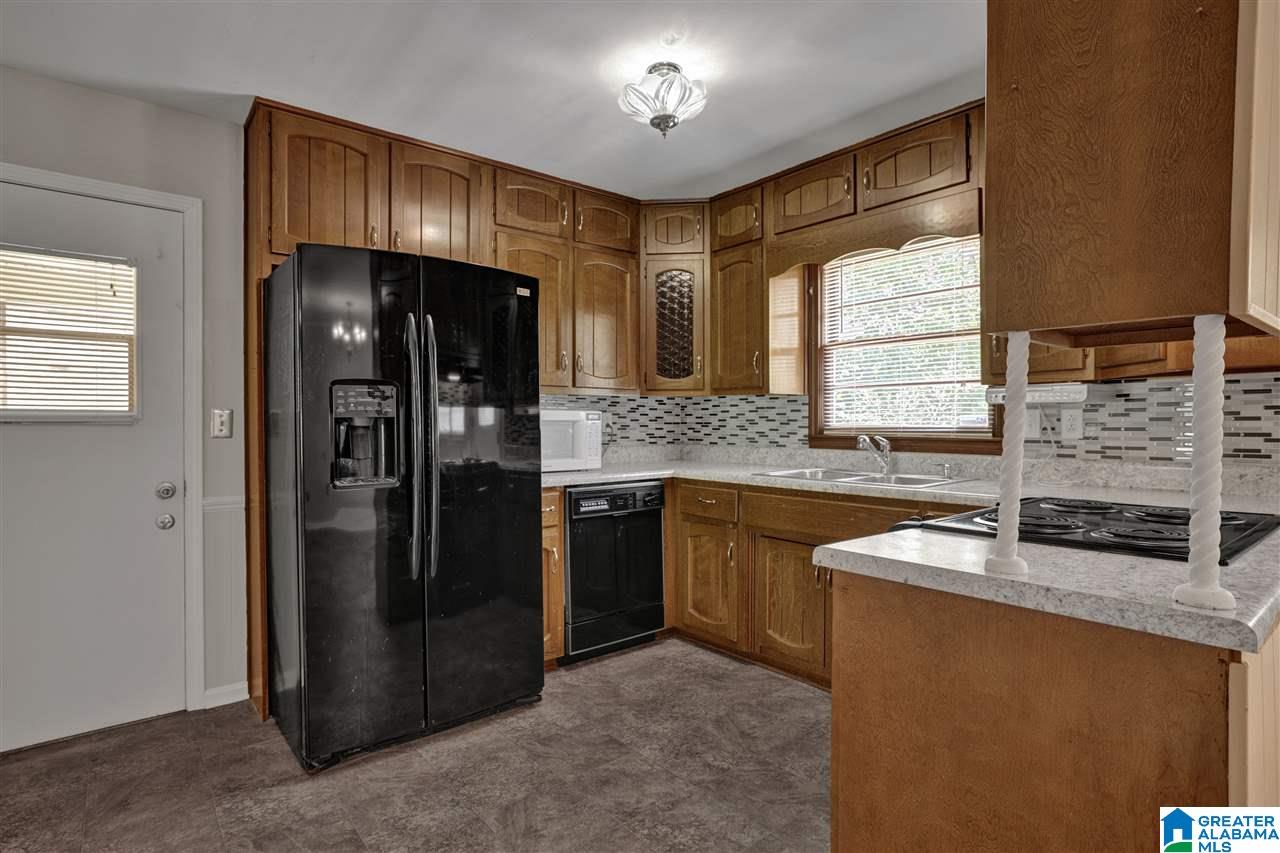 1241 Old Oak Road Birmingham, AL 35235 - Photo 12 of 39 Gallery Image 12