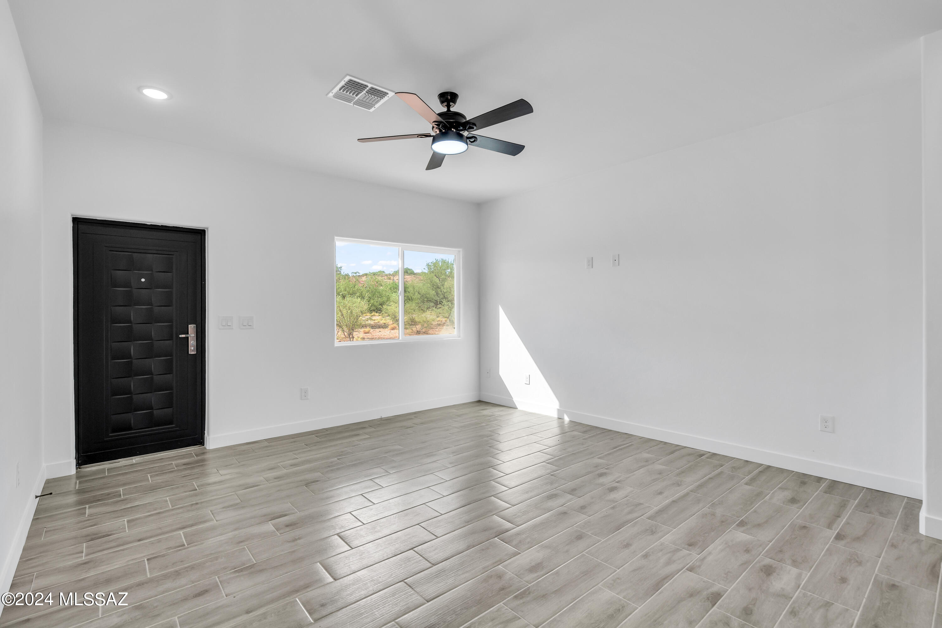 1851 Rosalia Court Rio Rico, AZ 85648 - Photo 5 of 29