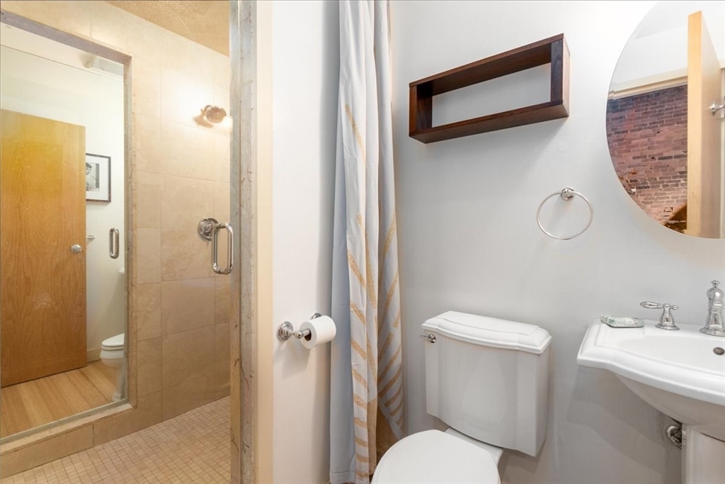 137-139 Pearl Street, Unit 1 Boston, MA 02110 - Photo 11 of 12