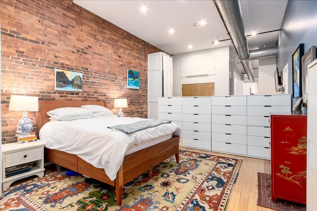 137-139 Pearl Street, Unit 1 Boston, MA 02110 - Photo 8 of 12