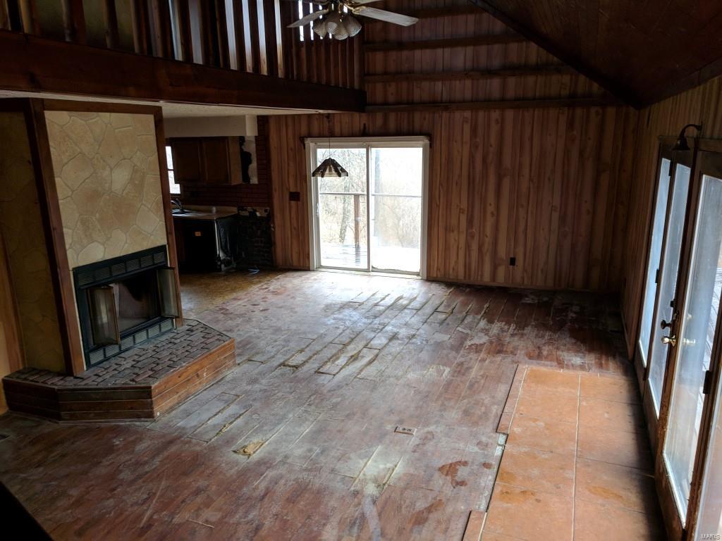 32893 Teney Hollow Road Brighton, IL 62012 - Photo 3 of 9