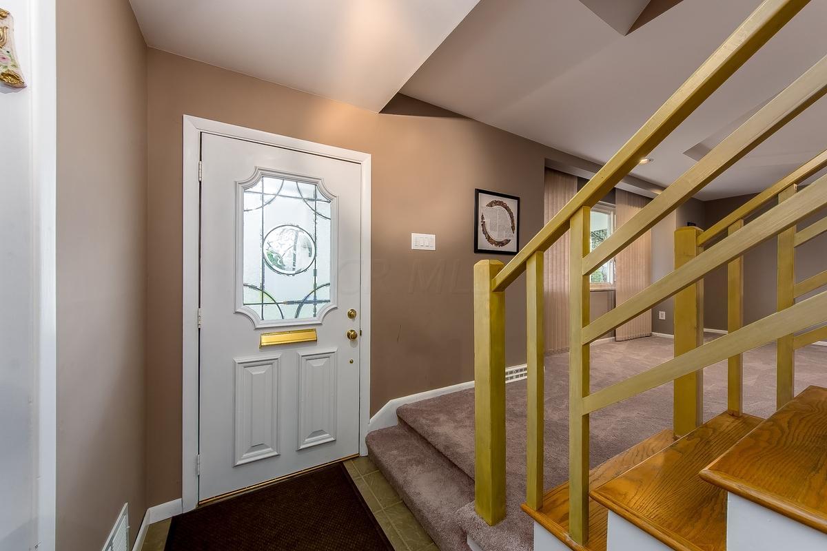 43 South Gould Road Columbus, OH 43209 - Photo 4 of 36
