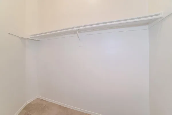 $2,560 | 323 North Ocean Drive, Gilbert, AZ 85233