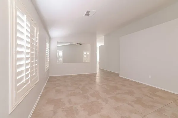 $2,720 | 323 North Ocean Drive, Gilbert, AZ 85233