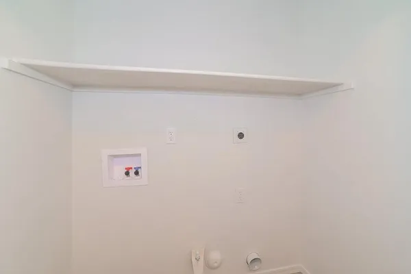 $2,560 | 323 North Ocean Drive, Gilbert, AZ 85233