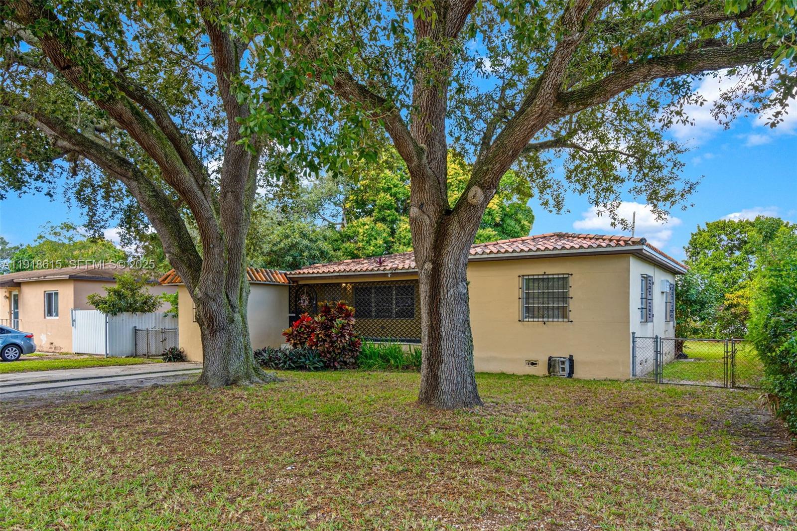 341 Northwest 147th Street Miami, FL 33168 - Photo 4 of 52