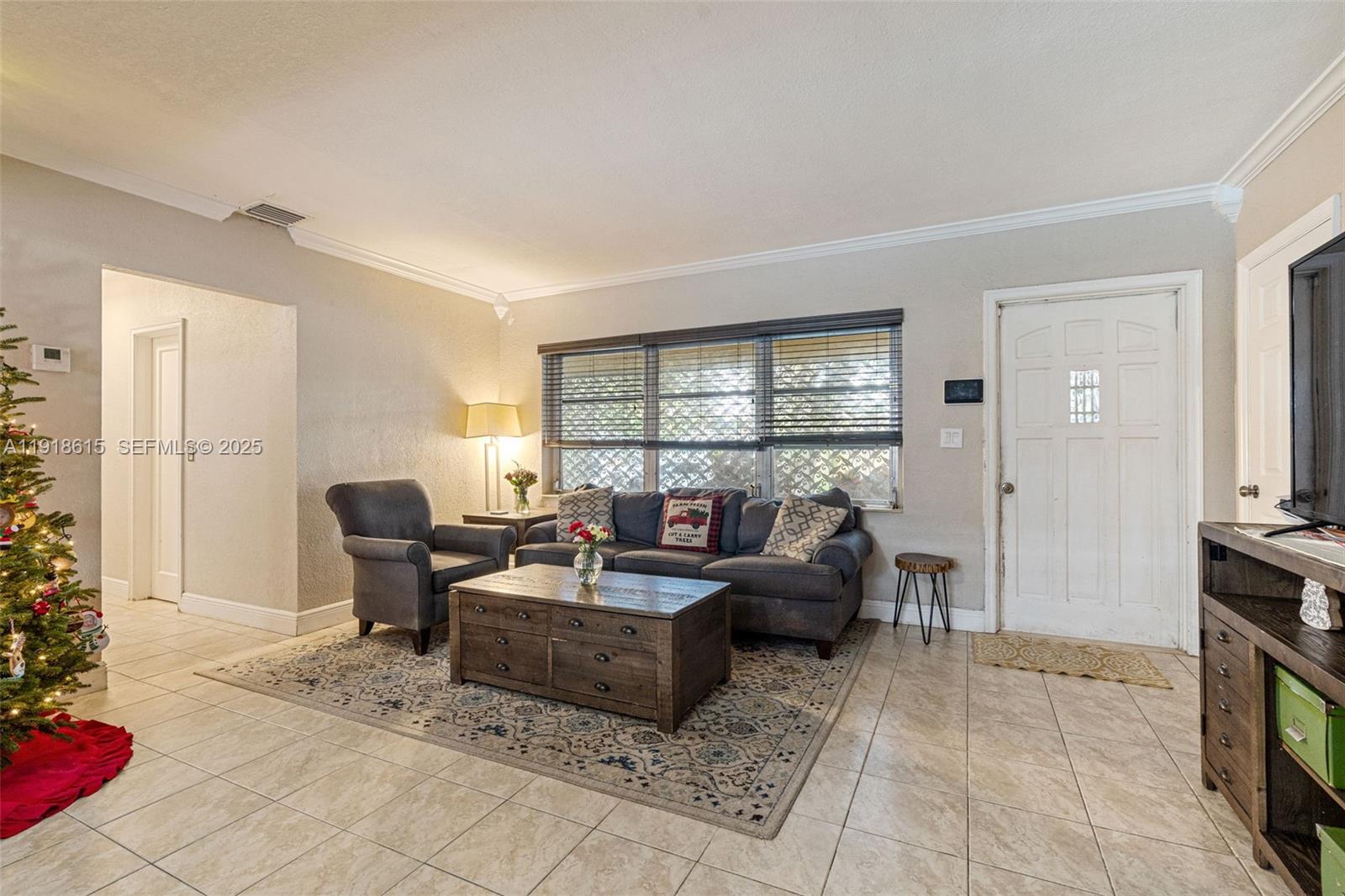 341 Northwest 147th Street Miami, FL 33168 - Photo 9 of 52