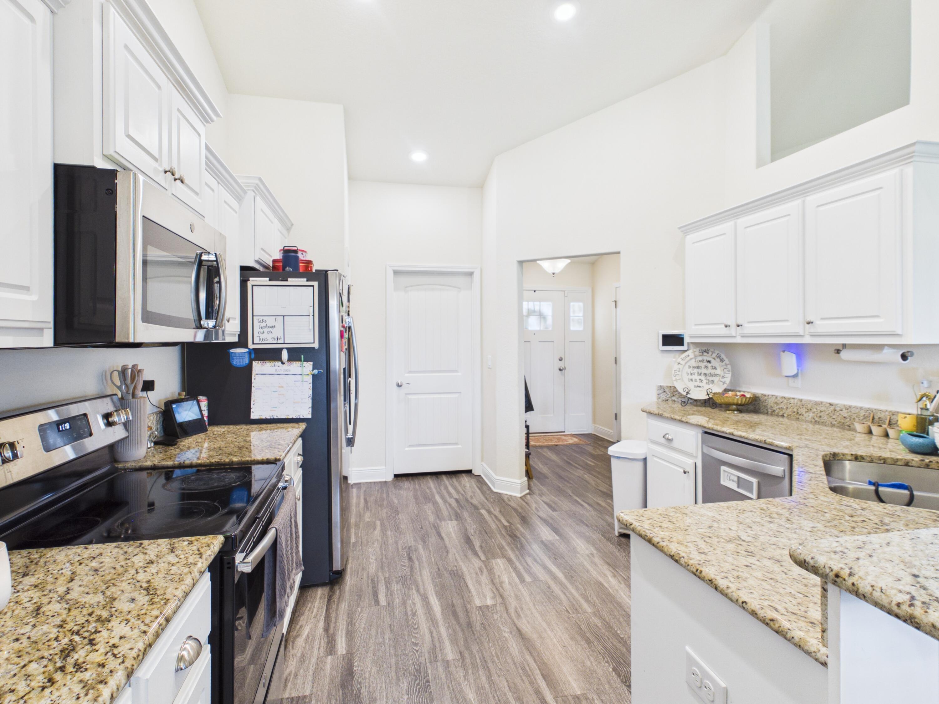 5768 Marigold Loop Crestview, FL 32539 - Photo 16 of 33 CAM06300G6-PR0038-STILL021