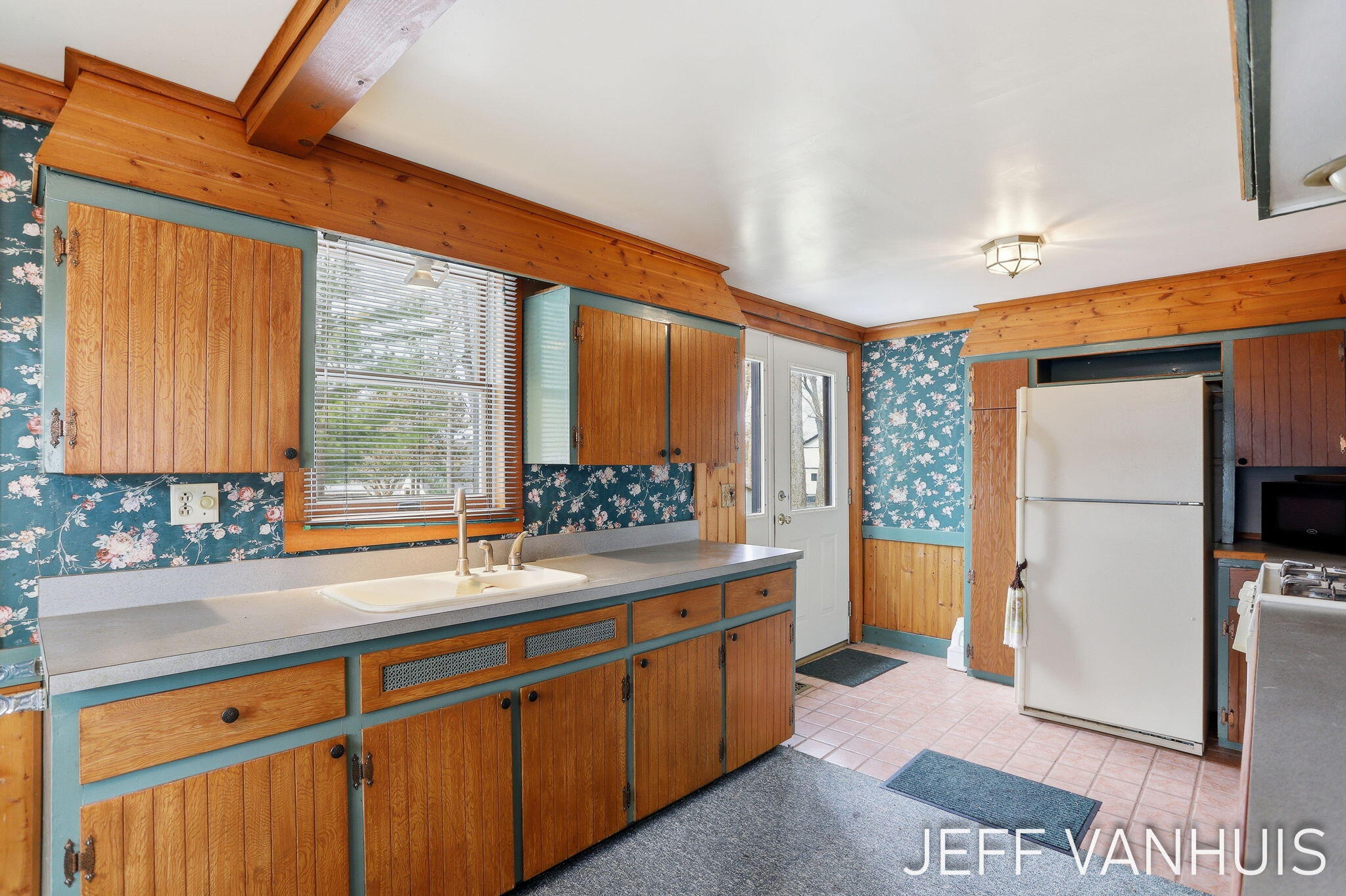 10150 South Lakeside Ridge Road Baldwin, MI 49304 - Photo 11 of 58 33-web-or-mls-10150-s-lakeside-ridge-rd