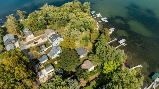 $850,000 | 5112 Wickert Drive, West Bend, WI 53095