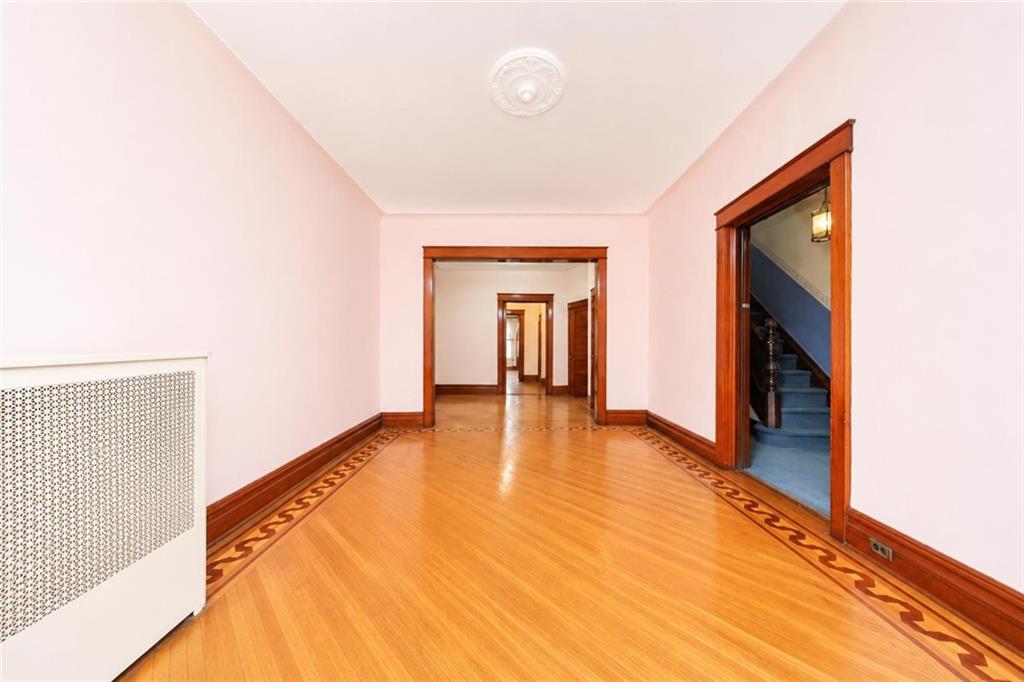 571 Bay Ridge Parkway Brooklyn, NY 11209 - Photo 4 of 31