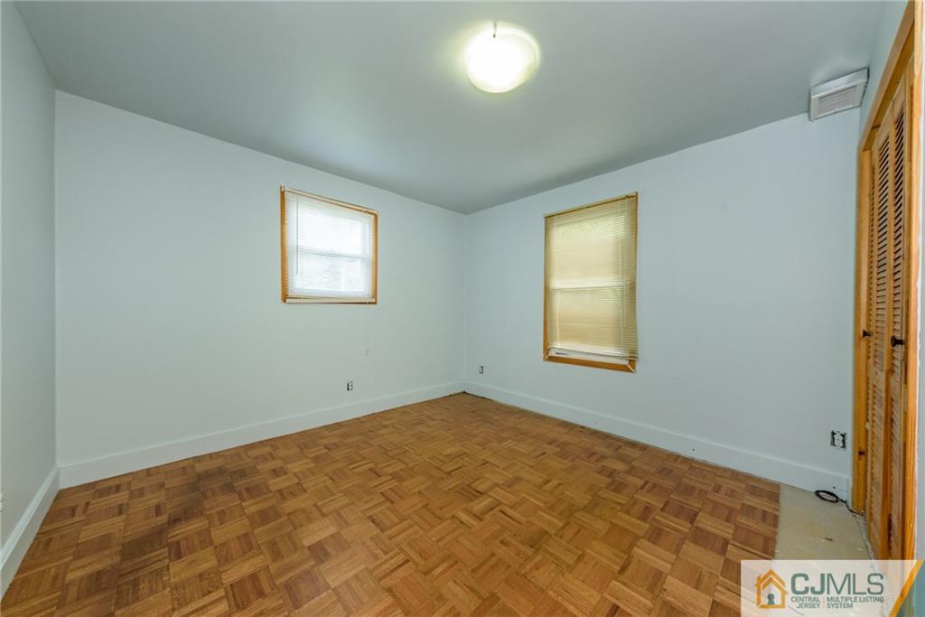 23 East Knollwood Road Edison, NJ 08817 - Photo 14 of 24 Gallery Image 14