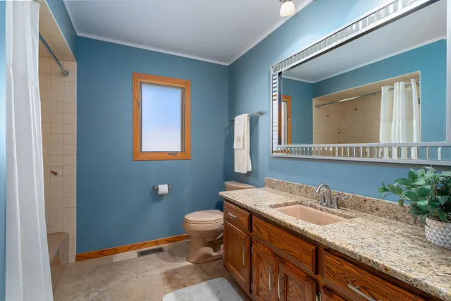 $379,900 | 8118 Tudor Lane, Tinley Park, IL 60477