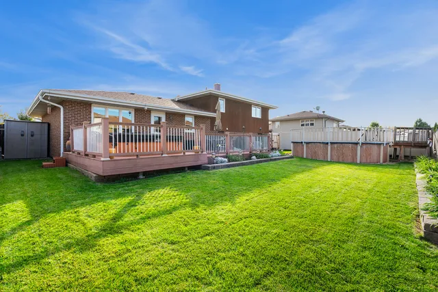 $379,900 | 8118 Tudor Lane, Tinley Park, IL 60477