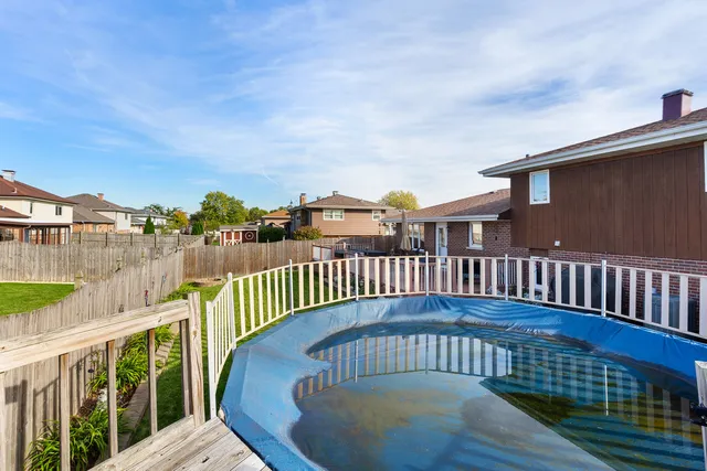 $379,900 | 8118 Tudor Lane, Tinley Park, IL 60477