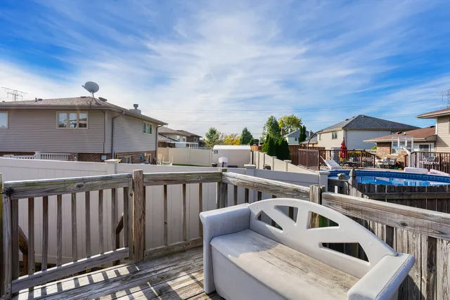 $379,900 | 8118 Tudor Lane, Tinley Park, IL 60477