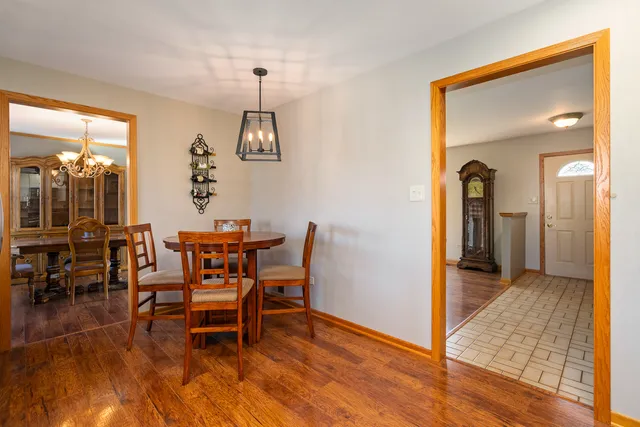 $379,900 | 8118 Tudor Lane, Tinley Park, IL 60477