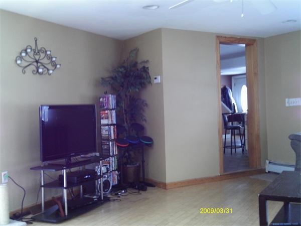 275 Andover Road Billerica, MA 01821 - Photo 10 of 26 a living room with furniture