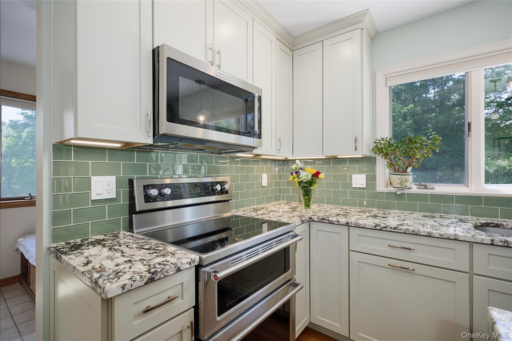 125 Smith Road Pleasant Valley, NY 12569 - Photo 9 of 45 Updated, Double Oven