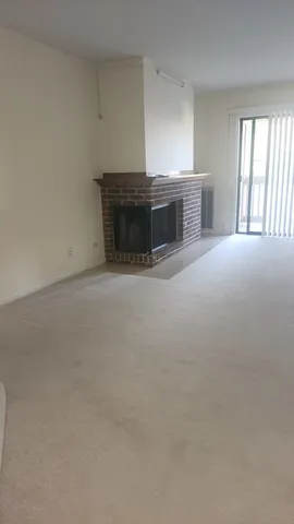 $279,000 | 826 Thornton Court, Unit 2AL, Schaumburg, IL 60193