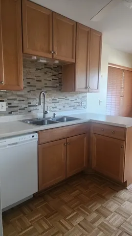 $279,000 | 826 Thornton Court, Unit 2AL, Schaumburg, IL 60193