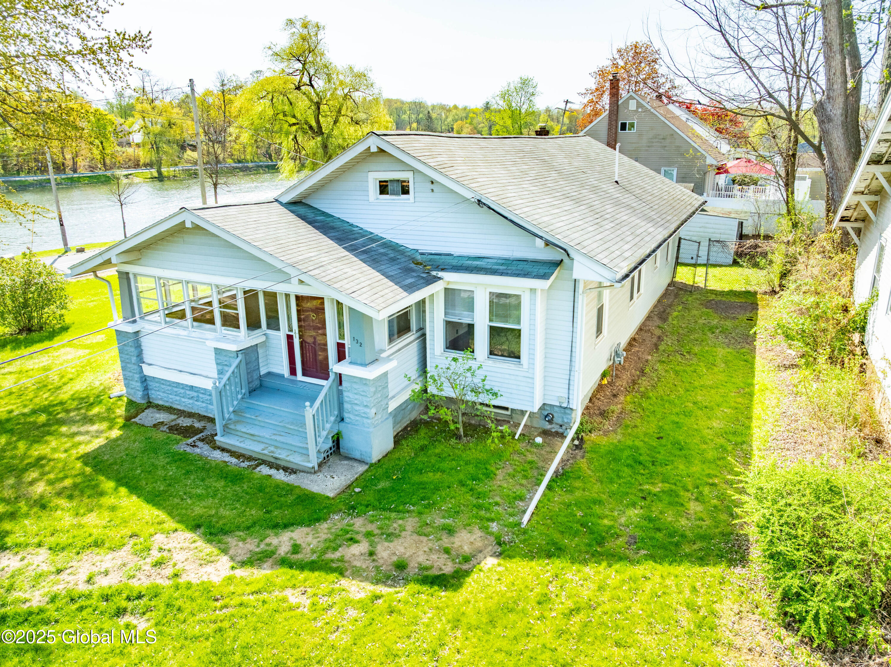 132 Hampton Avenue Rensselaer, NY 12144 - Photo 3 of 24 5