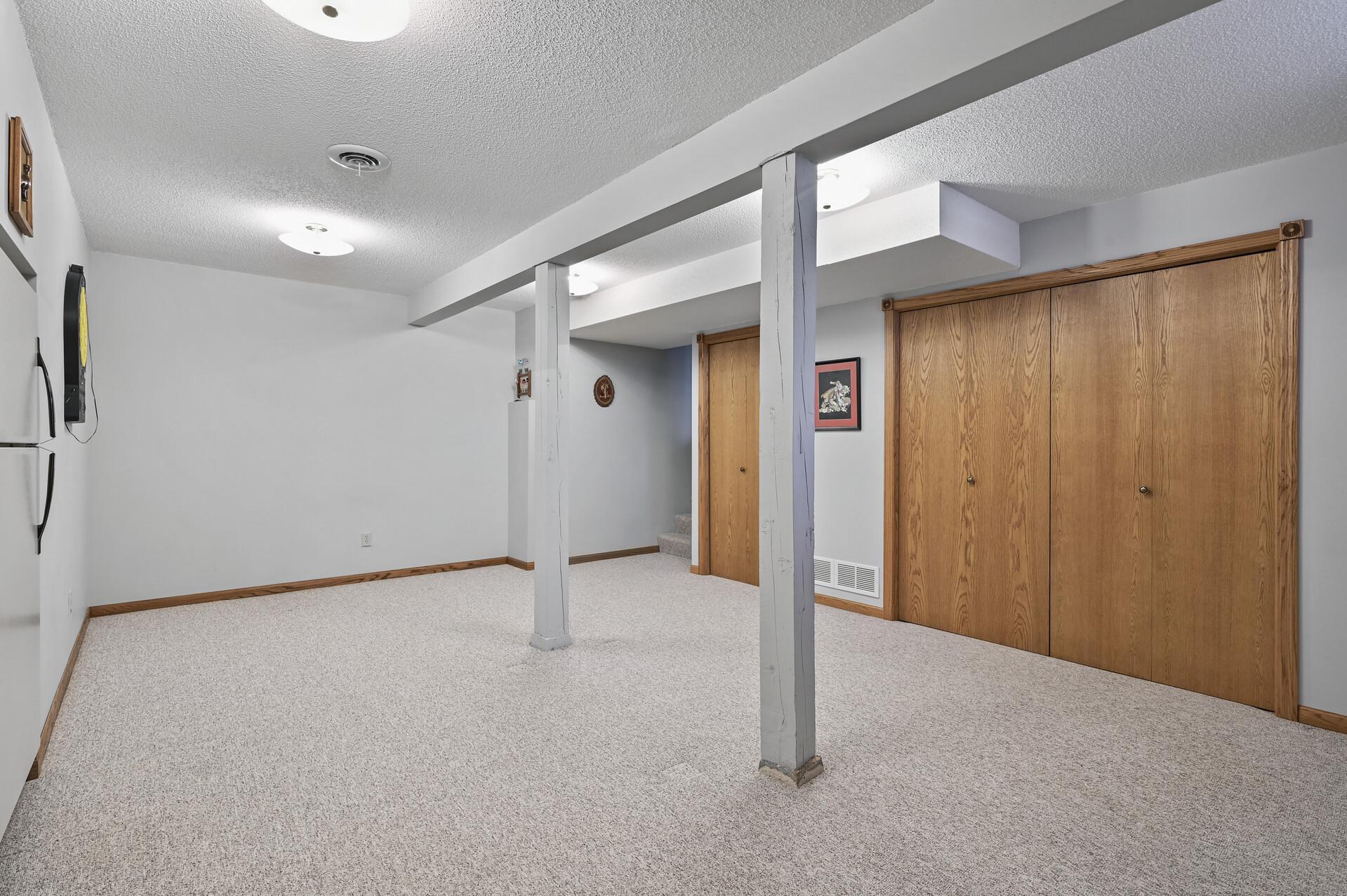 14183 Heather Ridge Drive Rogers, MN 55374 - Photo 38 of 72 Gallery Image 38