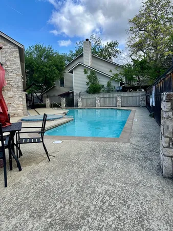 $2,000 | 512 Eberhart Lane, Unit 1204, Austin, TX 78745