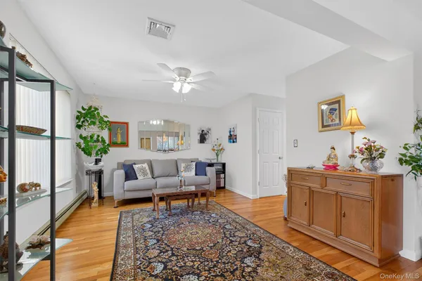 $949,000 | 33 Maple Moor Lane, Cortlandt Manor, NY 10567
