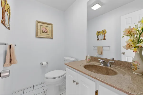 $949,000 | 33 Maple Moor Lane, Cortlandt Manor, NY 10567