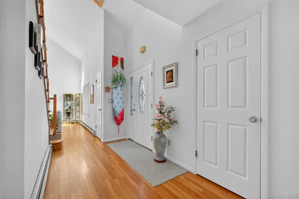 $949,000 | 33 Maple Moor Lane, Cortlandt Manor, NY 10567