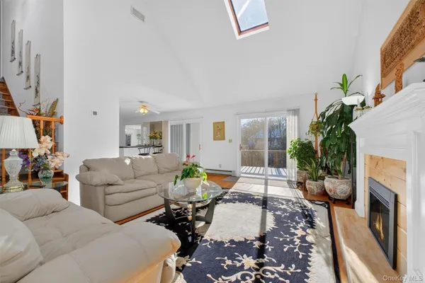 $949,000 | 33 Maple Moor Lane, Cortlandt Manor, NY 10567