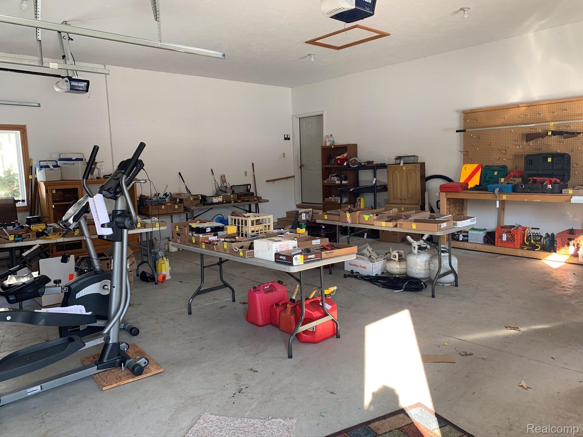 65 Tipperary Road Gladstone, MI 49837 - Photo 27 of 32 Garage1.jpeg