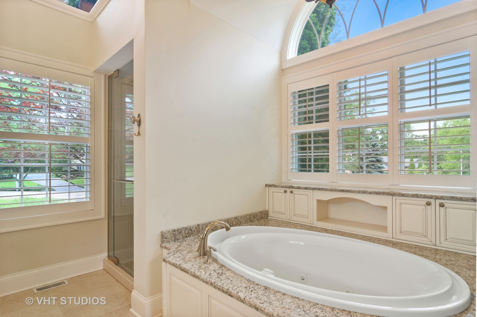 1885 West Durham Drive Inverness, IL 60067 - Photo 13 of 28 a bathroom with sink and window