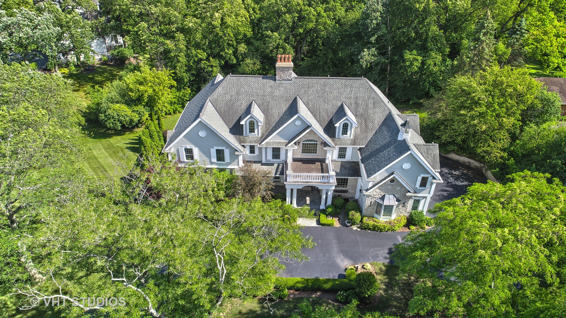 1885 West Durham Drive Inverness, IL 60067 - Photo 25 of 28 an aerial view of a house