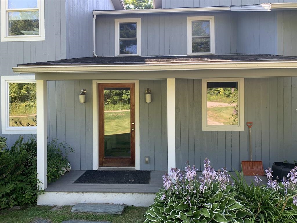170 Shady Tree Road Warren, VT 05674 - Photo 3 of 40
