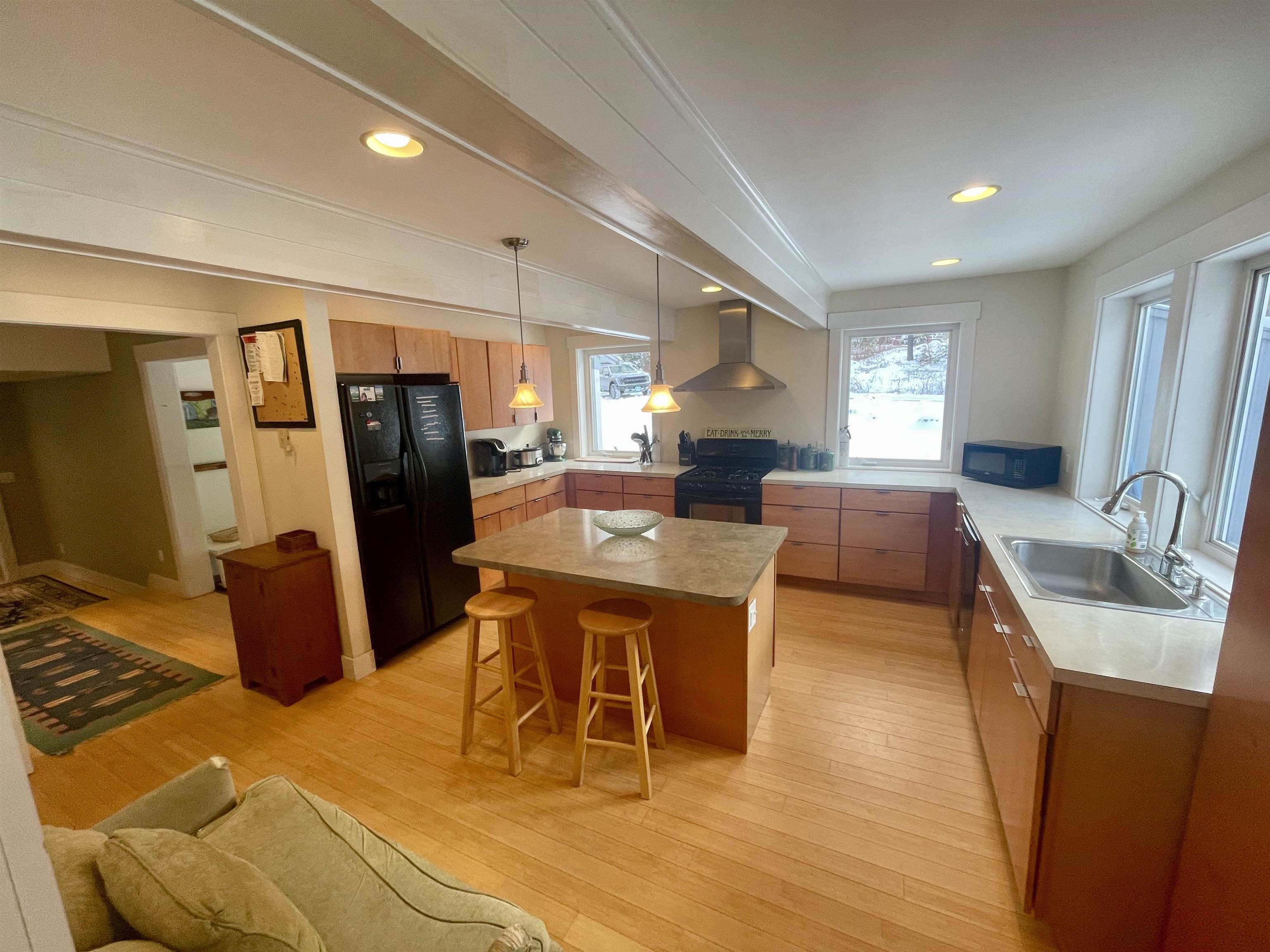 170 Shady Tree Road Warren, VT 05674 - Photo 5 of 40