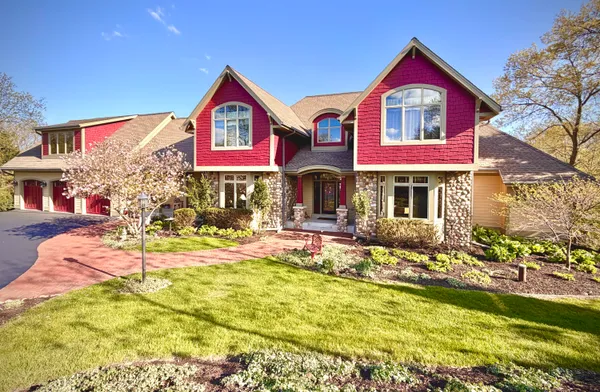 $3,999,500 | W1969 Itsa Little Road, East Troy, WI 53120