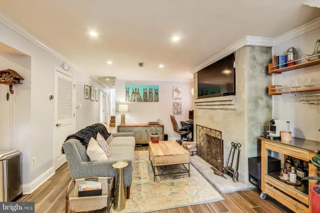 $499,900 | 1502 13th Street Northwest, Unit 1, Washington, DC 20005