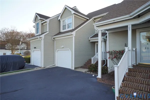 $259,500 | 303 Bridge Crossing, Yorktown, VA 23692