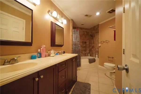 $259,500 | 303 Bridge Crossing, Yorktown, VA 23692